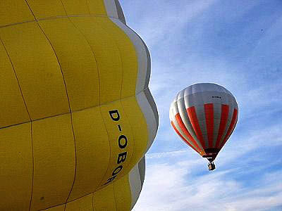 Mit dem Heiluftballon ber Brandenburg schweben...